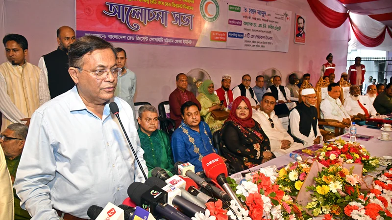 ‘রাজনীতিতে কিছু ব্যাঙ আছে, যারা বলছে সরকারের ভিত নাই’