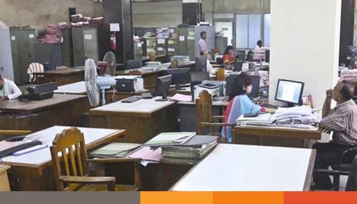 অফিস-আদালত খুলছে, চলছে নতুন সূচিতে