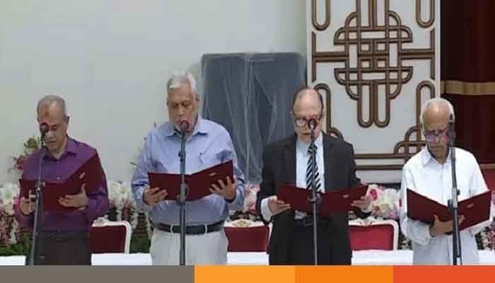 government শপথ নিলেন আরও ৪ উপদেষ্টা, সংখ্যা দাঁড়াল ২১ জনে