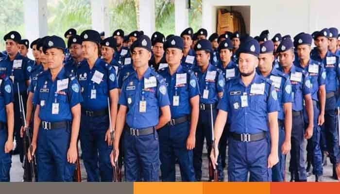 police সন্ধ্যার মধ্যে পুলিশ সদস্যদের কর্মস্থলে যোগদানের নির্দেশ