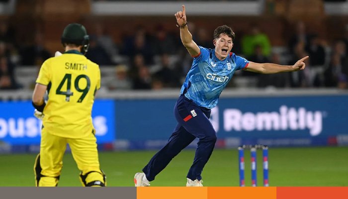 অস্ট্রেলিয়াকে হারিয়ে সমতায় ফিরলো ইংল্যান্ড