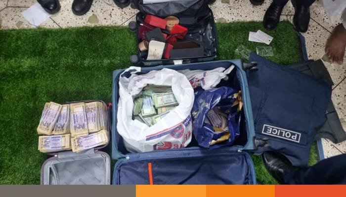 সাবেক এমপি সাবেক এমপির বেয়াই বাড়িতে যা পেলো আইনশৃঙ্খলা বাহিনী