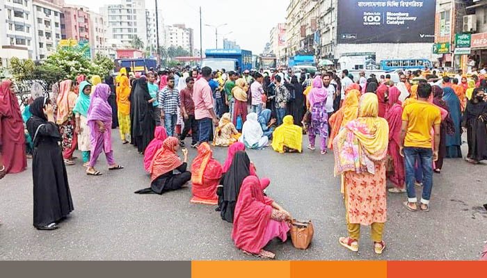 আশুলিয়ায় আবারও শ্রমিক বিক্ষোভ, মহাসড়ক অবরোধ