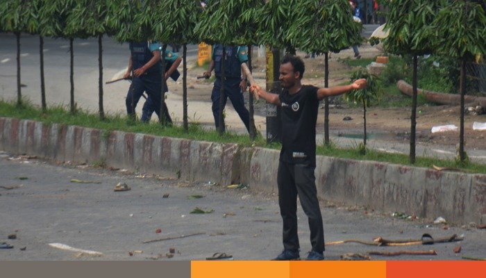 প্রথম শ্রেণি পেয়ে অনার্স পাস করেছেন শহীদ আবু সাঈদ