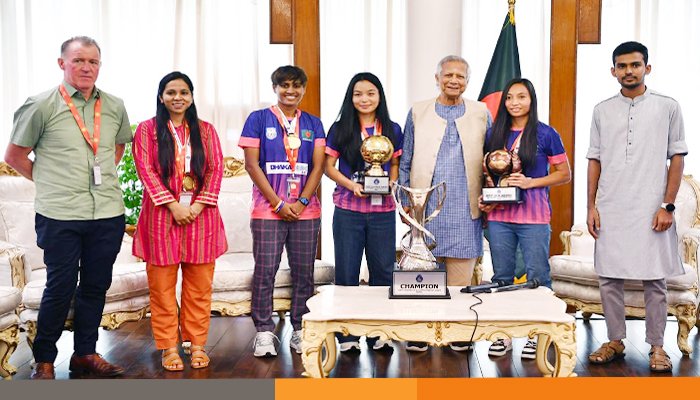 সাফ চ্যাম্পিয়নদের সংবর্ধনা দিলেন প্রধান উপদেষ্টা