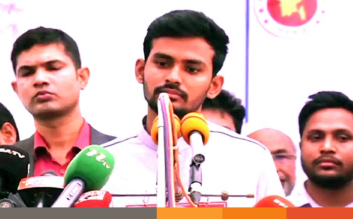 আওয়ামী লীগকে নিষিদ্ধ করার সিদ্ধান্ত আসছে: আসিফ মাহমুদ