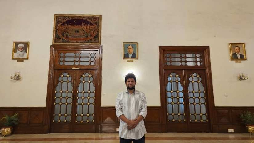 বঙ্গভবন থেকেও সরেছে ছবি