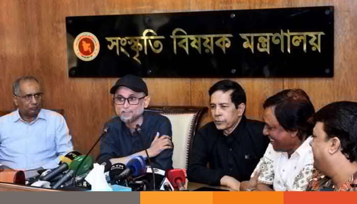 সোহরাওয়ার্দী উদ্যানেই হবে বইমেলা: সংস্কৃতি উপদেষ্টা