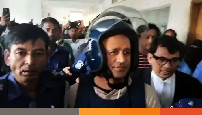 ব্যারিস্টার সুমনকে লক্ষ্য করে ডিম নিক্ষেপ, ২ দিনের রিমান্ড মঞ্জুর