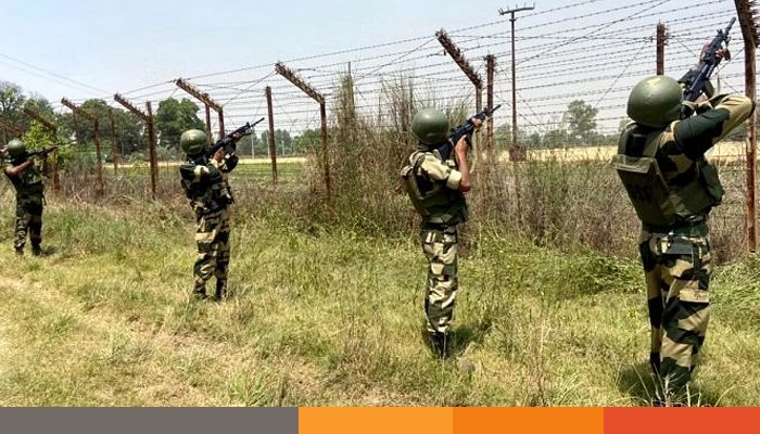 বাংলাদেশ সীমান্তে ভাসমান চৌকি বসালো ভারত