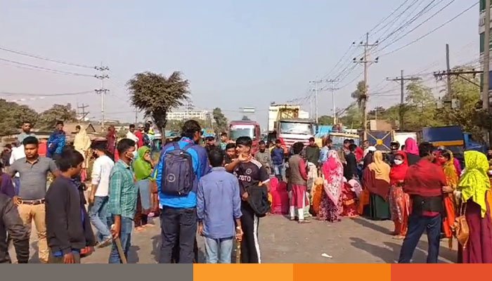 গাজীপুরের শ্রমিকদের অবরোধ প্রত্যাহার, যান চলাচল স্বাভাবিক