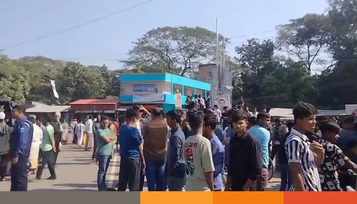 মাদারীপুরে ২ গ্রুপের সংঘর্ষে ইউপি সদস্য সহ নিহত ৩, আহত ২০ মাদারীপুরে ২ গ্রুপের সংঘর্ষে ইউপি সদস্য সহ নিহত ৩, আহত ২০