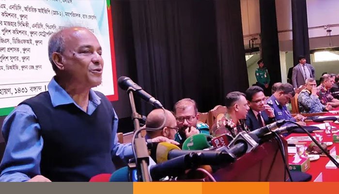 সাদা পোশাকে কাউকে গ্রেপ্তার করা যাবে না: স্বরাষ্ট্র উপদেষ্টা সাদা পোশাকে কাউকে গ্রেপ্তার করা যাবে না: স্বরাষ্ট্র উপদেষ্টা