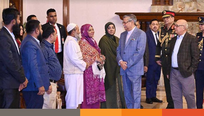 বিজয় দিবসে বঙ্গভবনে বীরশ্রেষ্ঠ পরিবারের সদস্যদের সংবর্ধনা