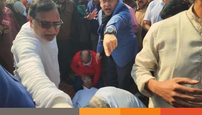 স্মৃতিসৌধে অসুস্থ হয়ে লুটিয়ে পড়লেন মির্জা ফখরুল