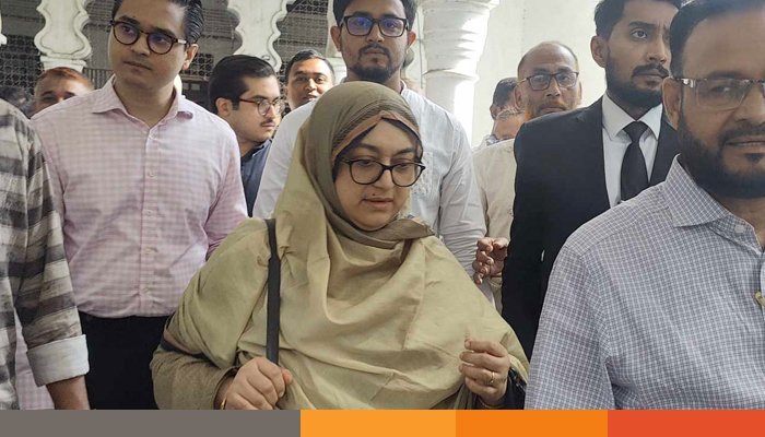 খালাসের রায় শুনে ‘আলহামদুলিল্লাহ’ বললেন বাবরের স্ত্রী
