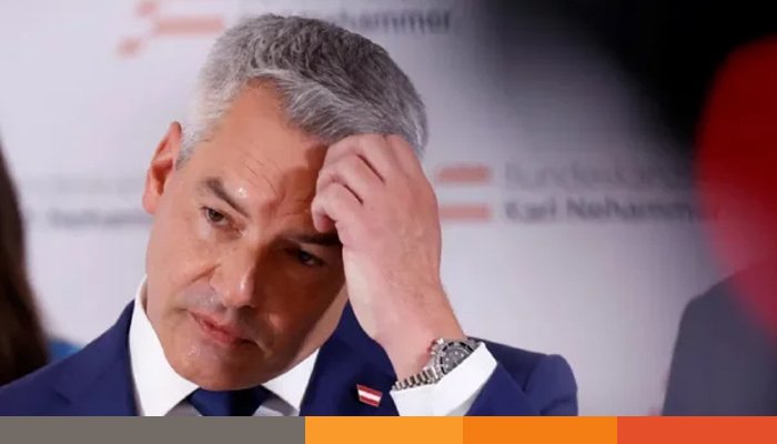 পদত্যাগ করছেন অস্ট্রিয়ার চ্যান্সেলর