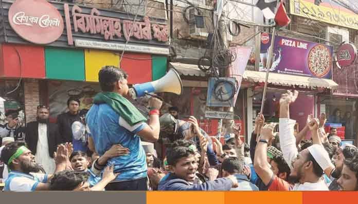 ভোরে আগুন দেওয়া হয়েছে আলিয়ার অস্থায়ী আদালতে, বকশীবাজার সড়ক অবরোধ