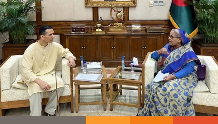 শেখ হাসিনাকে নিয়ে 'হাটে হাঁড়ি ভাঙলেন' সোহেল তাজ