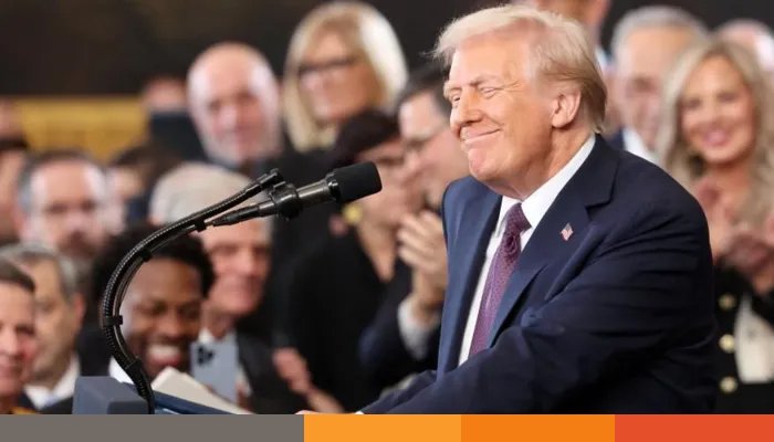 প্রেসিডেন্টের দায়িত্ব নিয়েই গুজব ছড়ালেন ট্রাম্প