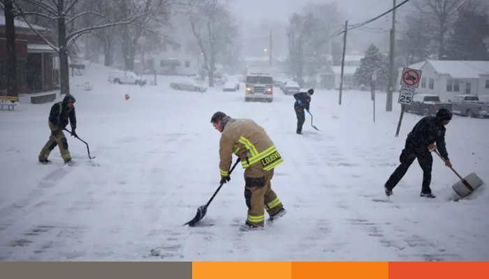 USA তুষারঝড়ে বিপর্যস্ত যুক্তরাষ্ট্র
