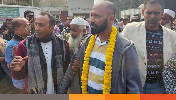 কাশিমপুর কারাগার থেকে মুক্তি পেলেন ১২৬ জন বিডিআরের জওয়ান কাশিমপুর কারাগার থেকে মুক্তি পেলেন ১২৬ জন বিডিআরের জওয়ান