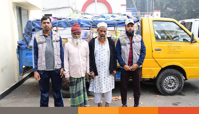 বিনামূল্যের পাঠ্যপুস্তক বাজারে বিক্রি, দুই ট্রাক বইসহ আটক ২