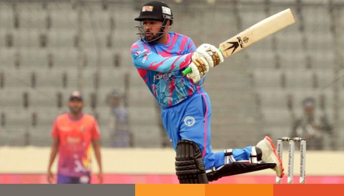 একাদশ বিপিএলের প্রথম সেঞ্চুরি উসমানের