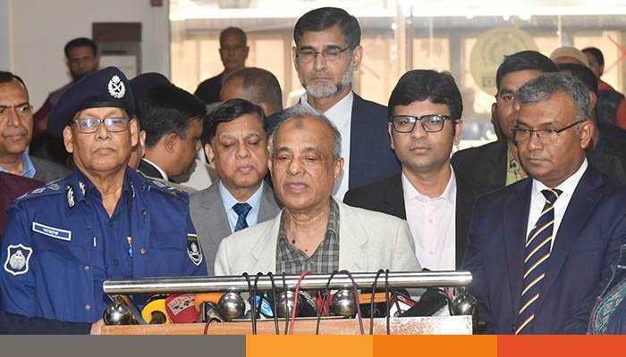 মানি লন্ডারিং অপরাধ নিয়ন্ত্রণে কার্যকরী ব্যবস্থা গ্রহণ করতে হবে: স্বরাষ্ট্র উপদেষ্টা