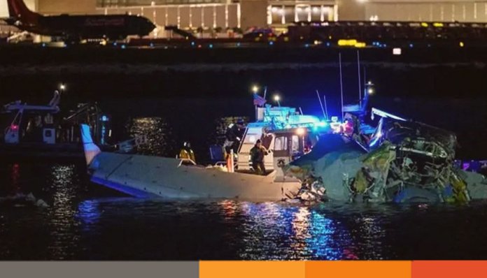 ওয়াশিংটনে বিধ্বস্ত প্লেনের ব্ল্যাক বক্স উদ্ধার, কোনো আরোহী বেঁচে নেই