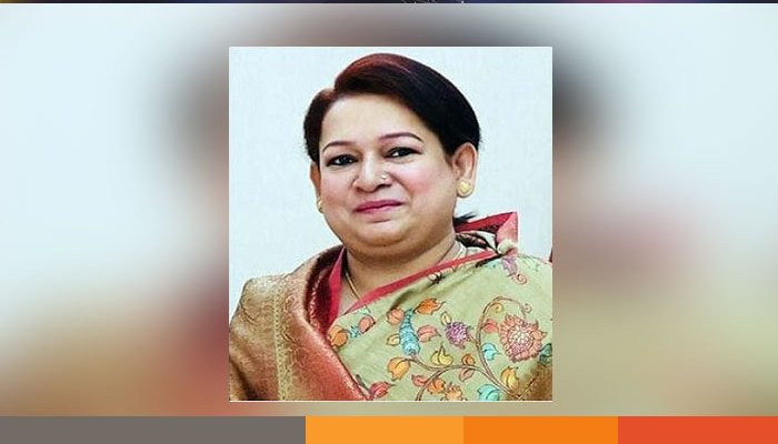 ৩ দিনের রিমান্ডে সাবেক জনপ্রশাসন মন্ত্রীর স্ত্রী মোনালিসা