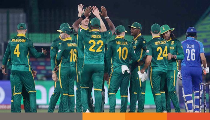 আফগানিস্তানকে হেসেখেলে হারালো দক্ষিণ আফ্রিকা