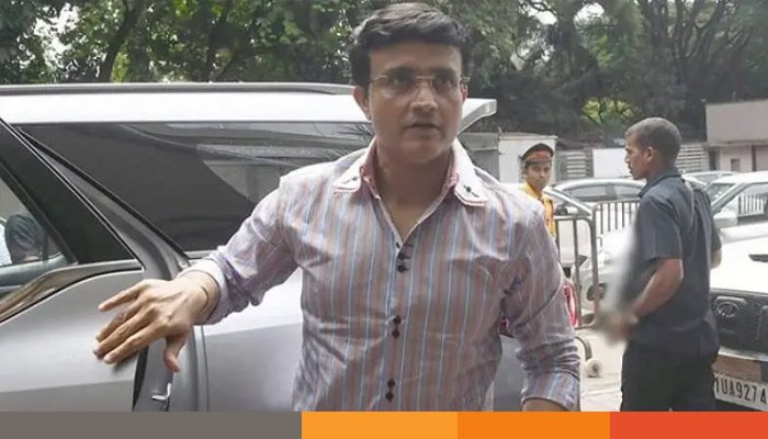 সৌরভ গাঙ্গুলি পড়েছেন সড়ক দুর্ঘটনার কবলে