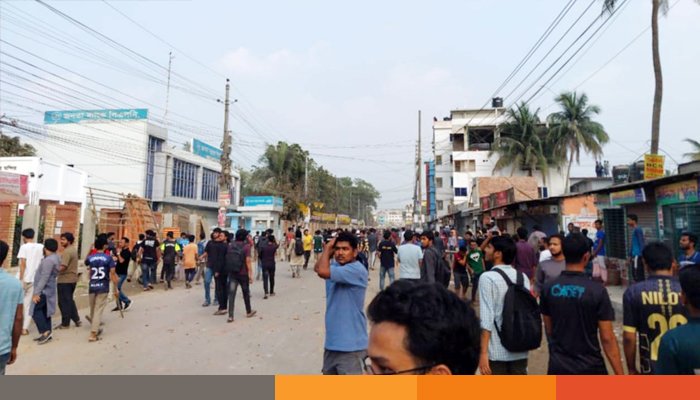 কুয়েটে ছাত্রদের দুই গ্রুপের মধ্যে সংঘর্ষ কুয়েটে ছাত্রদের দুই গ্রুপের মধ্যে সংঘর্ষ