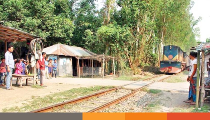 অরক্ষিত রেল ক্রসিং চিহ্নিত করে গেটম্যান নিয়োগে সরকারকে লিগ্যাল নোটিশ