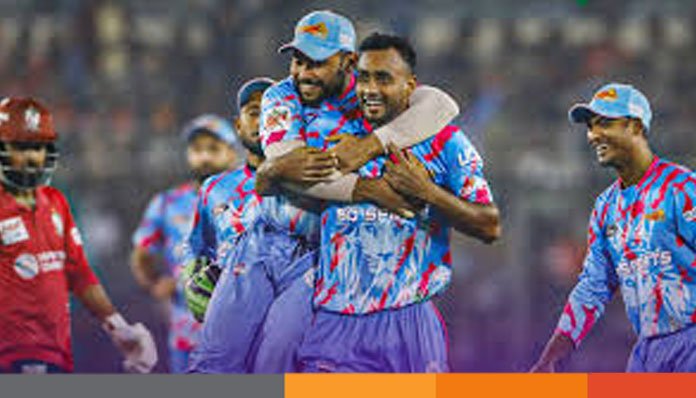 ইতিহাস সৃষ্টি করে টানা দ্বিতীয়বার চ্যাম্পিয়ন বরিশাল