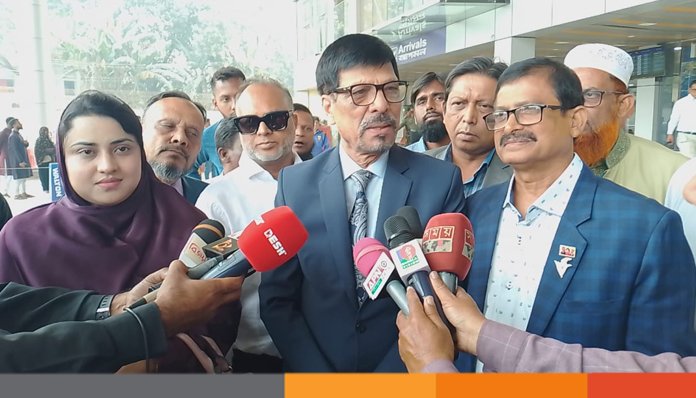 এ্যাডভোকেট মাসুদ তালুকদারকে সৈয়দপুরে ফুলেল শুভেচ্ছা জ্ঞাপন এ্যাডভোকেট মাসুদ তালুকদারকে সৈয়দপুরে ফুলেল শুভেচ্ছা জ্ঞাপন