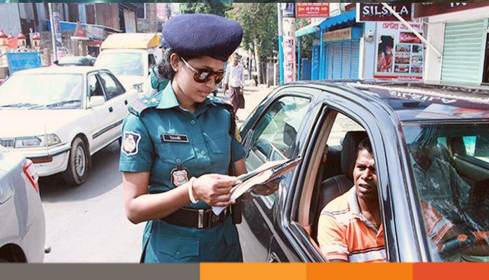 ট্রাফিক আইন লঙ্ঘনে ডিএমপির ১৬৩৫ মামলা ট্রাফিক আইন লঙ্ঘনে ডিএমপির ১৬৩৫ মামলা