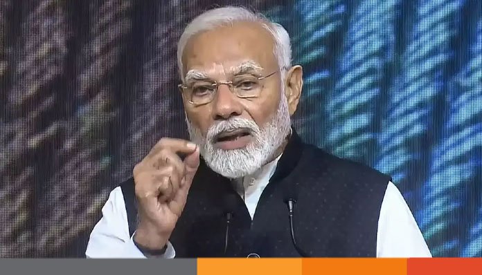 পার্লামেন্টে বিরোধীদের তোপের মুখে মোদি সরকার