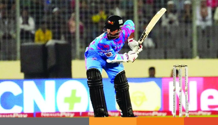 রোমাঞ্চকর লড়াইয়ের শেষ বলে খুলনাকে কাঁদিয়ে ফাইনালে চিটাগং