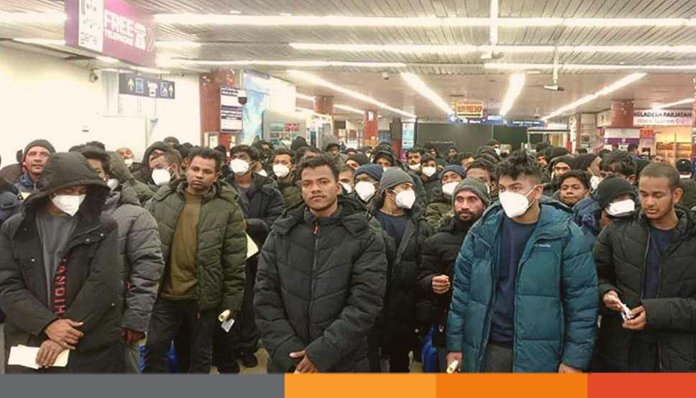 লিবিয়া থেকে দেশে ফিরলেন ১৪৫ বাংলাদেশি লিবিয়া থেকে দেশে ফিরলেন ১৪৫ বাংলাদেশি