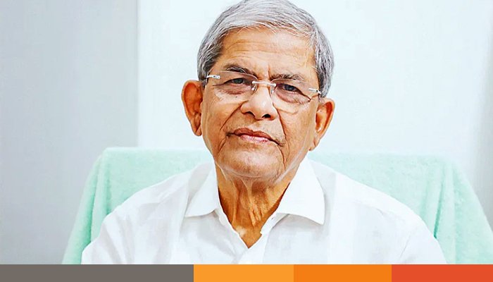 MIRZA FAQRUL হাসপাতাল থেকে বাসায় ফিরেছেন মির্জা ফখরুল ঢাকার একটি হাসপাতালে চারদিন চিকিৎসাধীন থাকার পর আজ বৃহস্পতিবার (৬ মার্চ) বাসায় ফিরেছেন বিএনপি মহাসচিব মির্জা ফখরুল ইসলাম আলমগীর। দুপুরে তিনি বাসায় ফিরেছেন। বিএনপির মিডিয়া উইংয়ের সদস্য শায়রুল কবির খান এ তথ্য নিশ্চিত করেছেন। তিনি বলেন, তাদের দলের মহাসচিব এখন সুস্থ হয়েছেন। গত রোববার (২ মার্চ) হঠাৎ অসুস্থ হয়ে মির্জা ফখরুল ঢাকায় একটি বেসরকারি হাসপাতালে ভর্তি হয়েছিলেন। তখন বিএনপির মিডিয়া সেল থেকে পাঠানো এক সংবাদ বিজ্ঞপ্তিতে জানানো হয়েছিল, বইমেলায় বইয়ের মোড়ক উন্মোচন অনুষ্ঠানে অংশ নিতে গিয়ে ধুলাবালির সংস্পর্শে এসে অসুস্থতা অনুভব করেন মির্জা ফখরুল। পরে চিকিৎসকের পরামর্শে হাসপাতালে ভর্তি হয়েছেন। হাসপাতালে ভর্তির পর বিএনপির সূত্রে বিভিন্ন গণমাধ্যম বলেছিল, বিএনপি মহাসচিবের রক্তে সোডিয়ামের মাত্রা কমে গিয়েছিল। আর বুকে কাশি জমাট বাঁধায় শ্বাসপ্রশ্বাস নিতেও কষ্ট হচ্ছিল। প্রচণ্ড দুর্বল বোধ করছিলেন তিনি। এখন তিনি অনেকটা সুস্থ আছেন। এদিকে, আজ ঢাকায় একটি পাঁচতারা হোটেলে কূটনীতিকদের সম্মানে ইফতার অনুষ্ঠানের আয়োজন করছে বিএনপি। এই ইফতার অনুষ্ঠানে উপস্থিত থাকতে পারেন মির্জা ফখরুল। দেখুন: পড়ুন: এসএম/