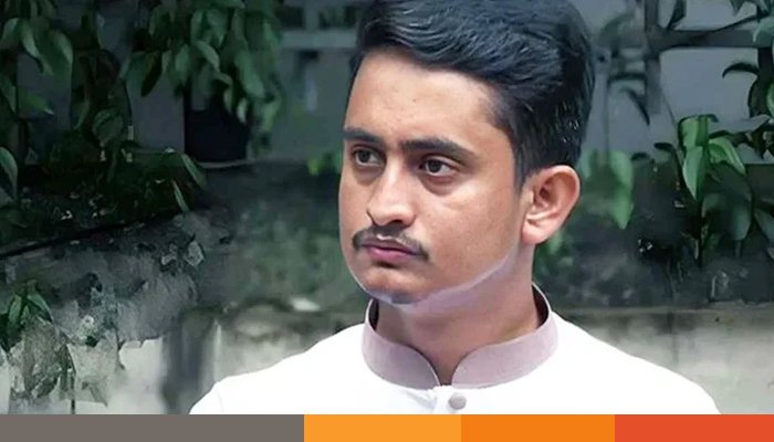 নর্থ সাউথের সামনে মারামারির ঘটনায় ছাত্রদলের তদন্ত কমিটি গঠন জাতীয় নাগরিক পার্টির (এনসিপি) উত্তরাঞ্চলের মুখ্য সংগঠক (উত্তরাঞ্চল) সারজিস আলমের উপস্থিতিকে ঘিরে, নর্থ সাউথ বিশ্ববিদ্যালয়ের সামনে বাকবিতণ্ডা ও শিক্ষার্থীদের ওপর হামলার ঘটনা তদন্তে একটি কমিটি গঠন করেছে জাতীয়তাবাদী ছাত্রদল। ওই ঘটনায় ছাত্রদলের নেতা-কর্মীরা জড়িত ছিলেন এমন অভিযোগ ওঠার পর কমিটি গঠনের কথা জানানো হলো। বৃহস্পতিবার (৬ মার্চ) দিবাগত মধ্যরাতে পাঠানো ছাত্রদলের দপ্তর সম্পাদক মো. জাহাঙ্গীর আলম স্বাক্ষরিত এক বিবৃতিতে এ তদন্ত কমিটি গঠনের কথা জানানো হয়। বিবৃতিতে বলা হয়, গত বুধবার (৫ মার্চ) নর্থ সাউথ বিশ্ববিদ্যালয়ের সামনে একটি অনাকাঙ্ক্ষিত ঘটনা পরিলক্ষিত হয়। উক্ত অনাকাঙ্ক্ষিত ঘটনার তদন্তের জন্য বাংলাদেশ জাতীয়তাবাদী ছাত্রদল, কেন্দ্রীয় সংসদের সিনিয়র সহ-সভাপতি আবু আফসান মোহাম্মদ ইয়াহইয়া ও সহ-সভাপতি জহির রায়হান আহমেদের সমন্বয়ে ২ সদস্যের একটি তদন্ত কমিটি গঠন করা হলো। ‘আমার দাদার যা আছে, তা দিয়ে ইলেকশনও করে ফেলতে পারবো’