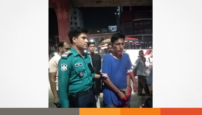পাঁচ পেশাদার ছিনতাইকারীকে আটক করেছে ডিএমপির ট্রাফিক বিভাগ