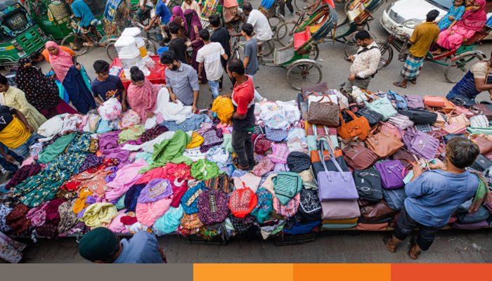 ফুটপাতের ঈদ বাজার যেন স্বস্তির ঠিকানা