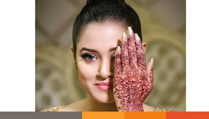 ঈদে হাতকে মেহেদিতে সাজাতে দেখে নিন কিছু নকশা