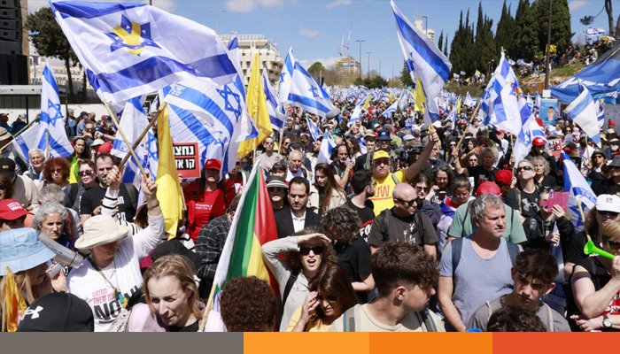 গাজায় অভিযান বন্ধ করার দাবিতে ইসরায়েলে হাজারো মানুষের বিক্ষোভ