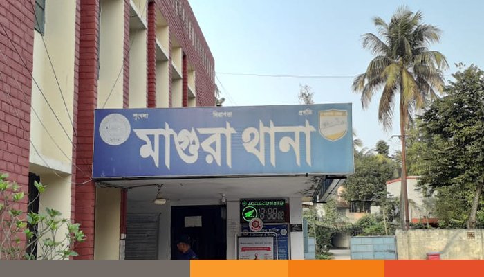 মাগুরায় শিশু ধর্ষণের ঘটনায় বোনের স্বামী ও শশুর আটক মাগুরায় শিশু ধর্ষণের ঘটনায় বোনের স্বামী ও শশুর আটক