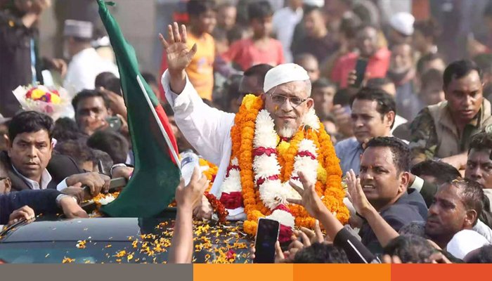 অস্ত্র মামলায় ১৭ বছরের দণ্ড থেকে খালাস পেলেন লুৎফুজ্জামান বাবর