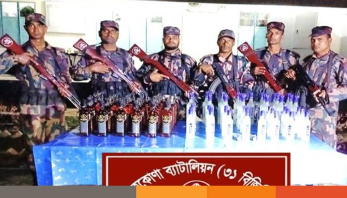 নেত্রকোনার সীমান্ত এলাকা থেকে ভারতীয় মদ জব্দ